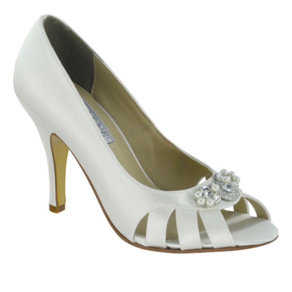 Liz Rene Janet White Wedding Heels Satin & Leather size 6 Dyeable